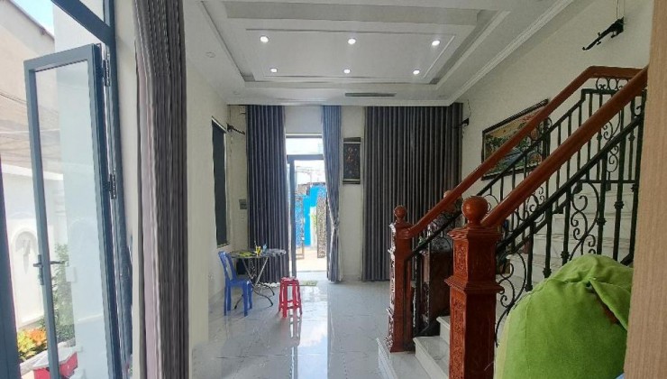 Bán nhà Phan Văn Hớn HM, 220m2, 1L, ngang 9.3m, Đ. 5m giảm giá hơn 500tr